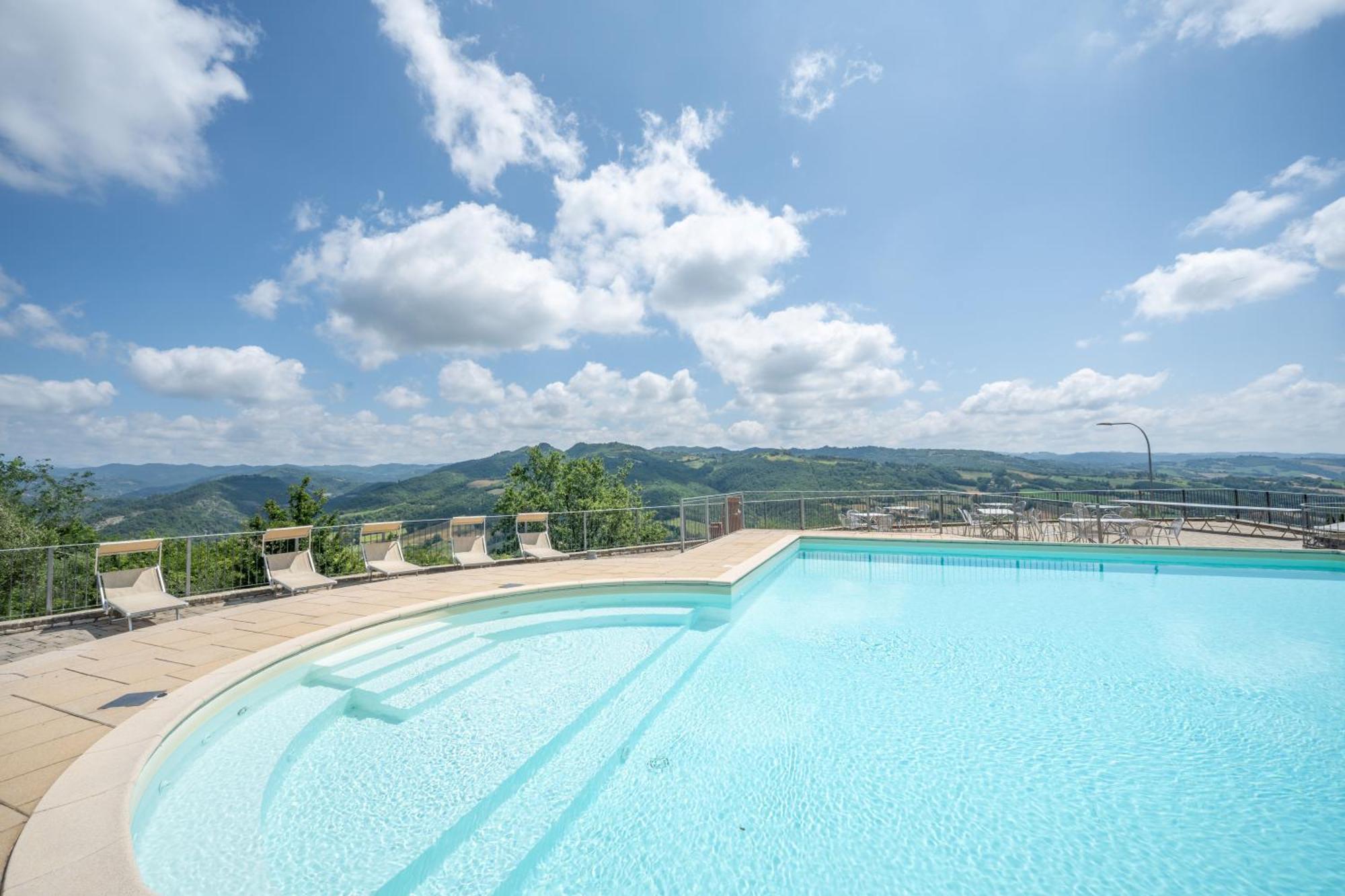 Fortebraccio Montone  Extérieur photo